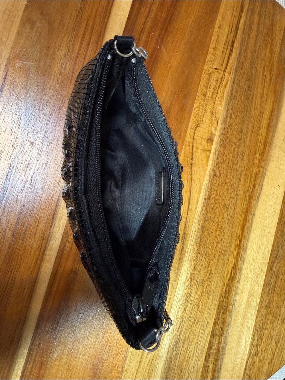 Black Cache clutch bag - Picture 5 of 10
